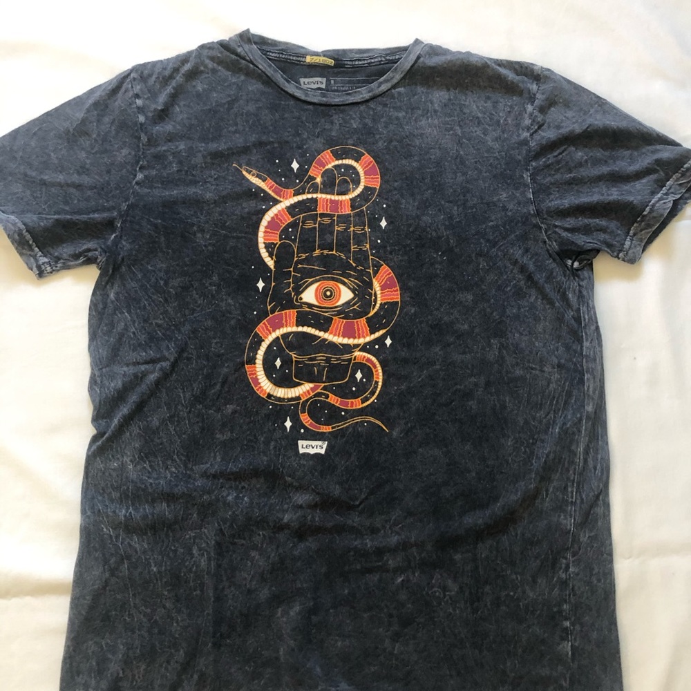 Levi’s T-shirt